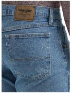 Wrangler Authentics Men's Classic 5-Pocket Regular Fit Flex Jeans - Image 2